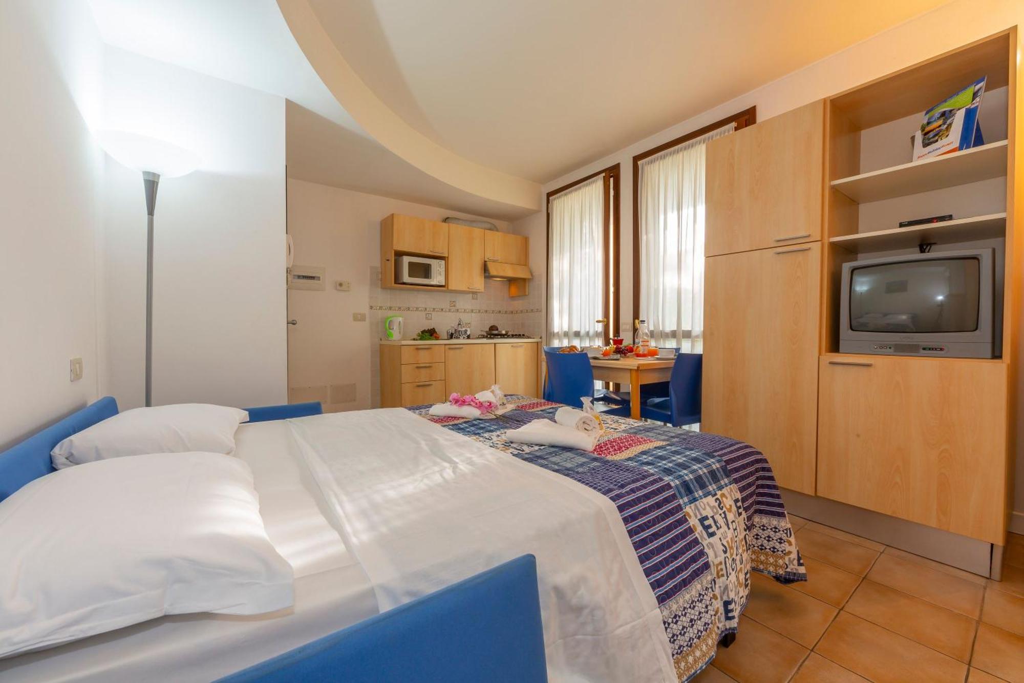 Residence Porto Letizia Porlezza Esterno foto