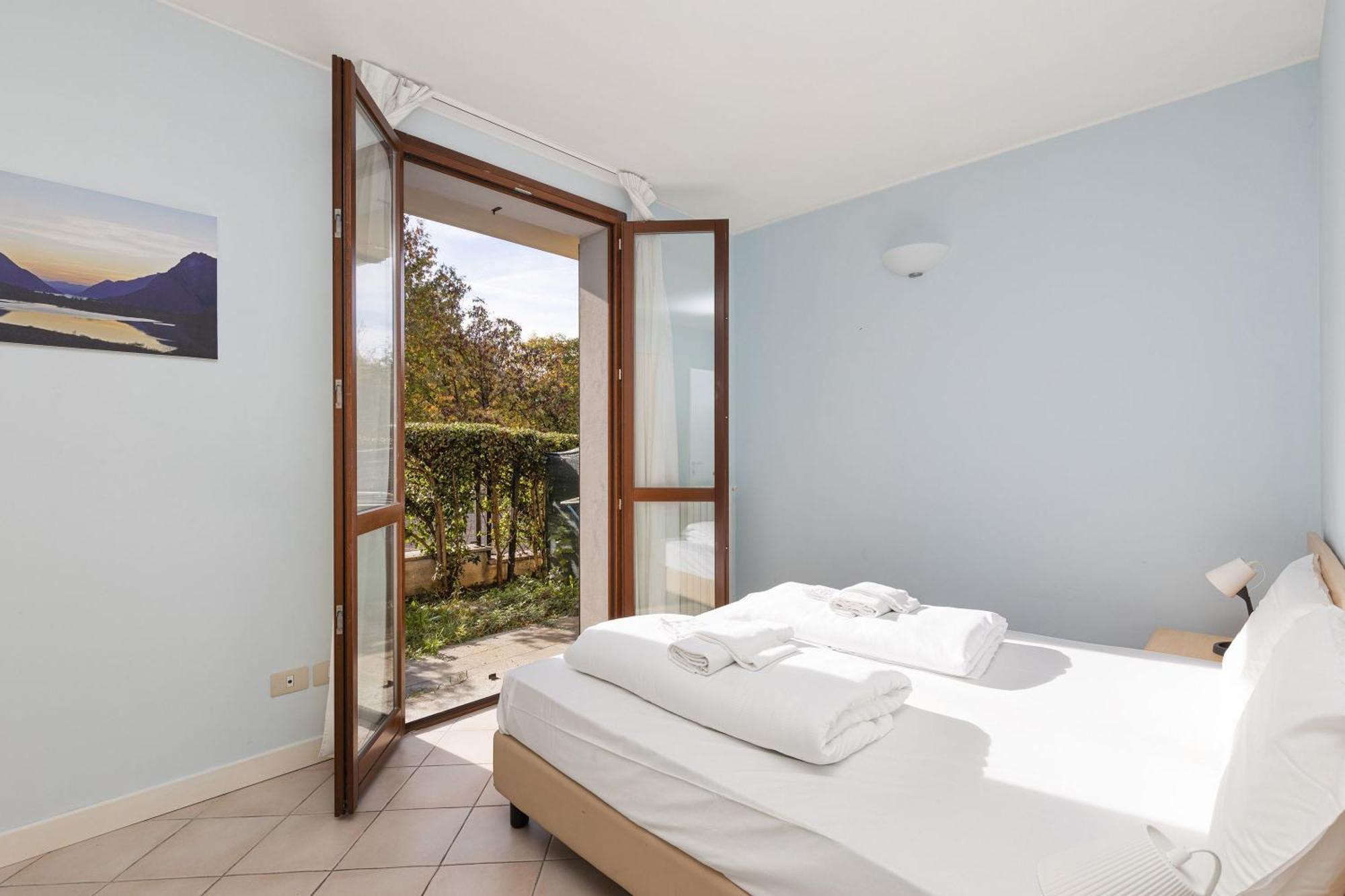 Residence Porto Letizia Porlezza Esterno foto
