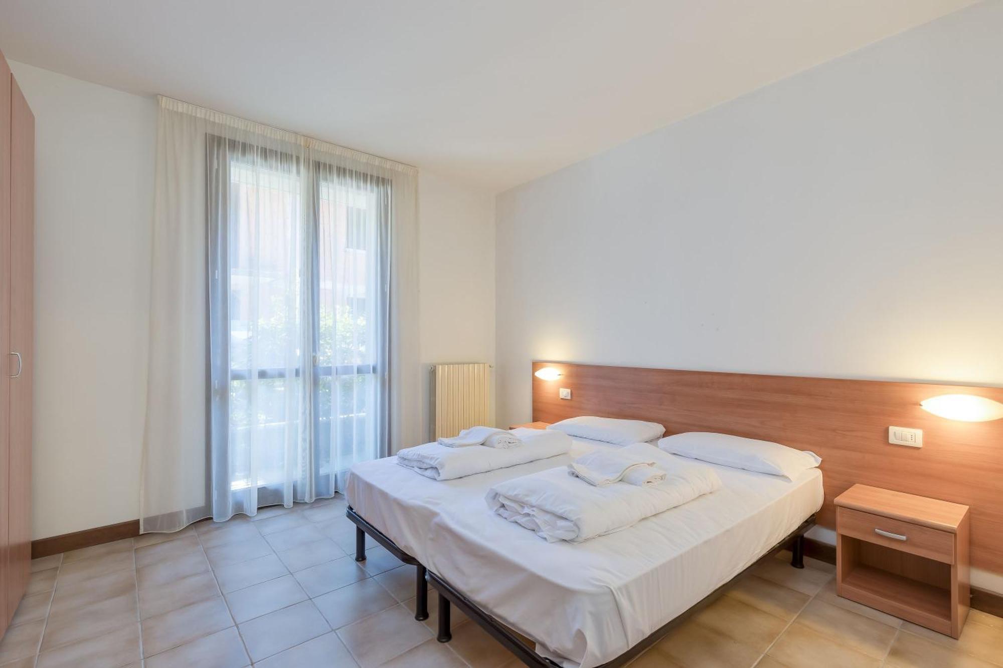 Residence Porto Letizia Porlezza Esterno foto