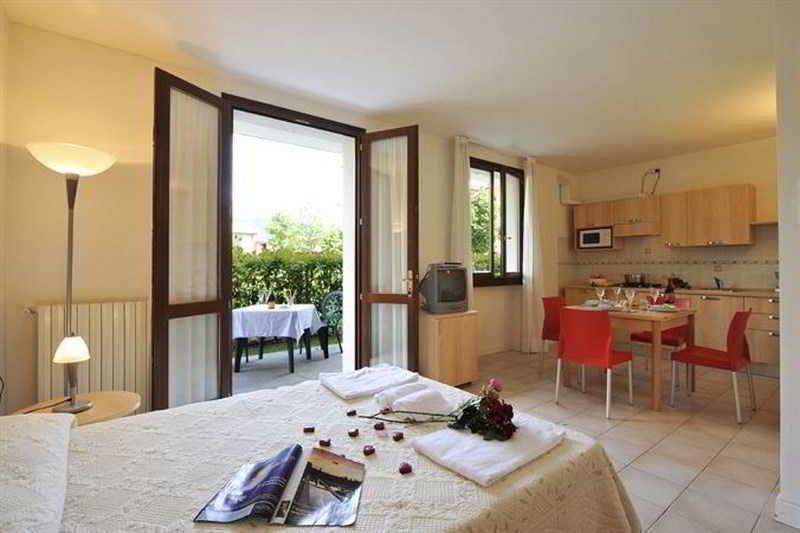Residence Porto Letizia Porlezza Esterno foto